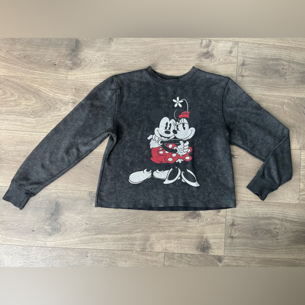 Lightweight women’s sweatshirt